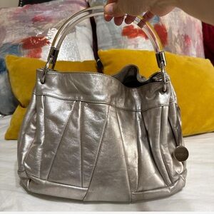 Furls Silver Designer Women's Handbag leather impeccable condition